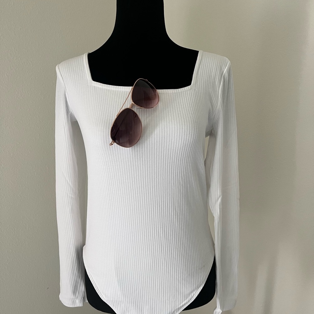 Women’s Old Navy square neck long sleeve bodysuit. NWT!